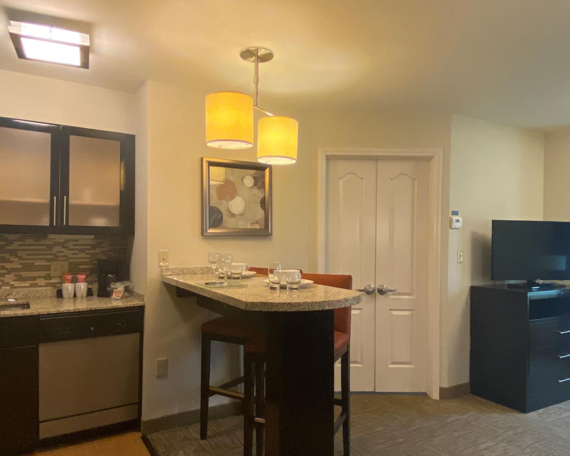 Staybridge Suites Syracuse Liverpool By Ihg Экстерьер фото
